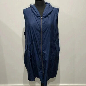 Fenini  | Hooded Nylon Sleeveless Zip Up
